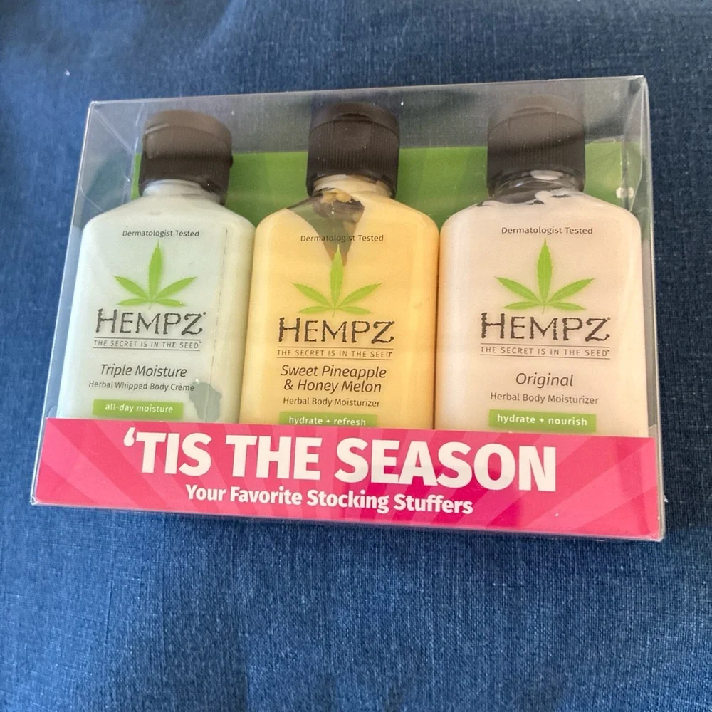Hempz Holiday Triple Mini Body Moisturizer Set - Green, Yellow, Cream - Picture 3 of 4
